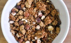 Organic Hazelnut and Vanilla Luxury Granola 500g - Click Image to Close