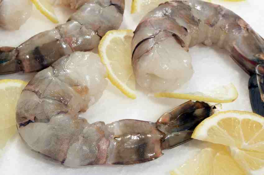 Black Vannamei prawns, raw, head off, tail on shell on 16/20, gl - Click Image to Close