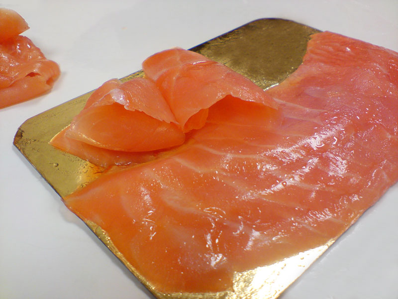 Salmon fillet lightly salted and sliced, 1kg vacuum chilled
